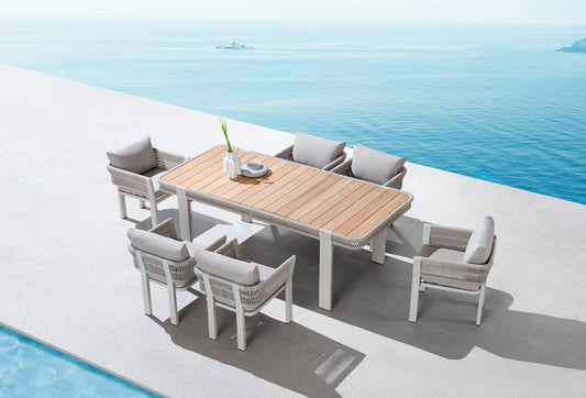 Borromeo/D7 Dining Set