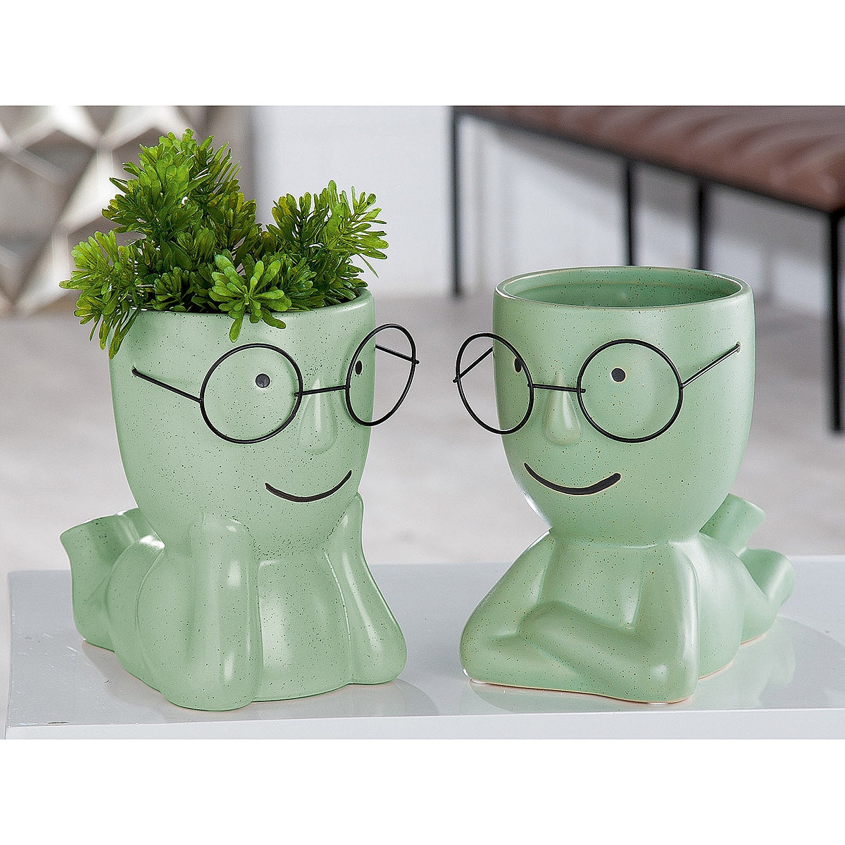 Βάζο Χαμογελαστή Φιγούρα με Γυαλιά Κεραμικό 21.5x20x13.5 σε 2 Χρώματα 2 Σχέδια