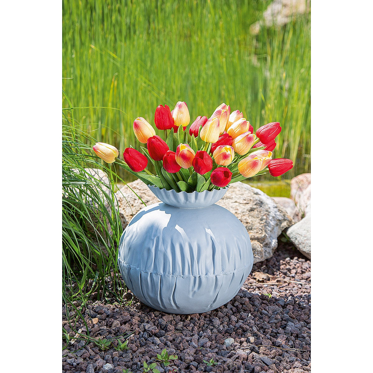 Βάζο Τσαλακωμένο Λευκό Μέταλλο 22εκ