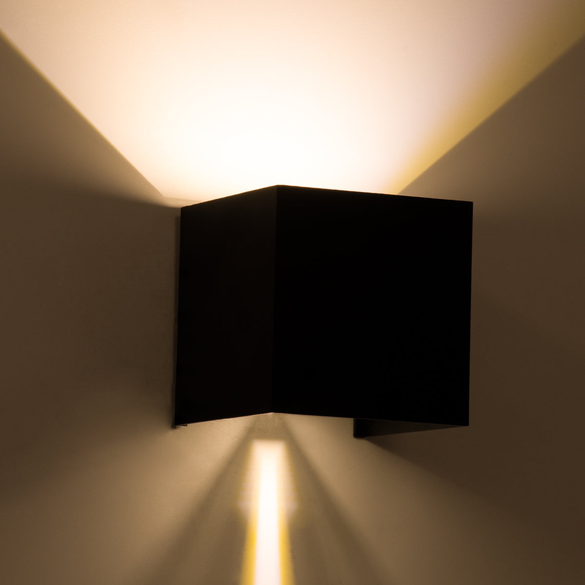 AXIS-S 60562 Μοντέρνο Φωτιστικό Τοίχου - Απλίκα LED 10W 1150lm 5°/60° AC 220-240V Αδιάβροχο IP65 Θερμό Λευκό 2700K - Bridgelux COB Chip & TÜV SÜD Driver - Μαύρο Ματ - Μ10 x Π10 x Υ10