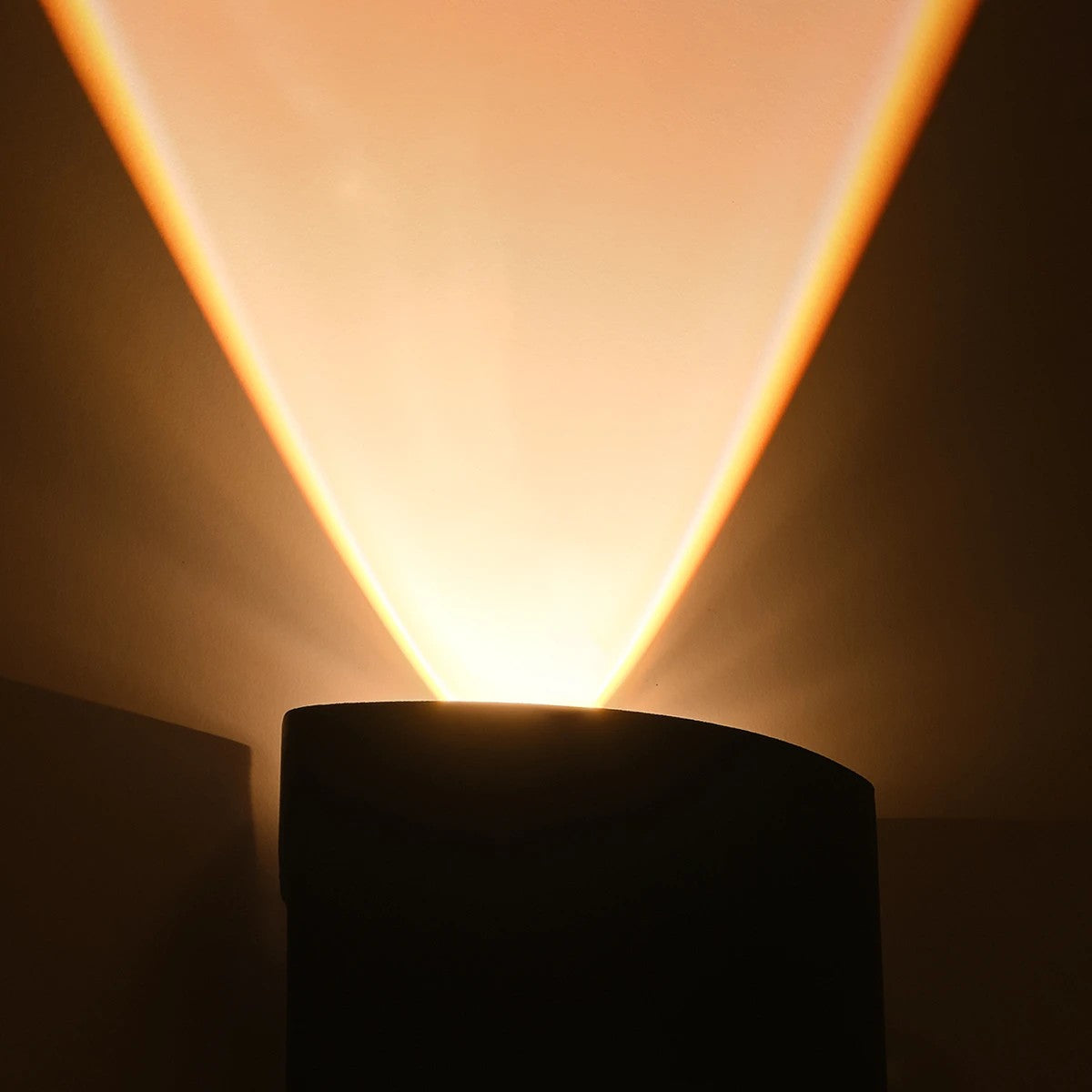 SIXOAD 60676 Μοντέρνο Φωτιστικό Τοίχου - Απλίκα LED 4W 500lm 30° AC 220-240V Αδιάβροχο IP65 Θερμό Λευκό 2700K - CREE XPE Chip & TÜV SÜD Driver - Μαύρο Ματ - Μ8.5 x Π3.5 x Υ8