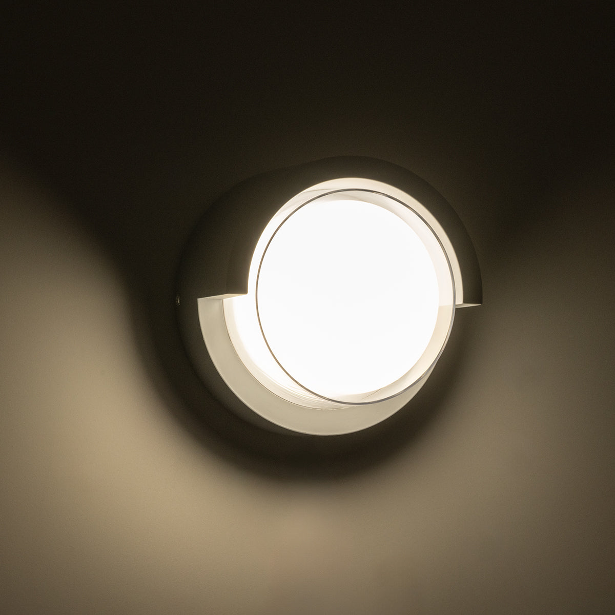 APEX 60765 Φωτιστικό Τοίχου - Απλίκα Εσωτερικού/Εξωτερικού Χώρου LED 10W 1050lm 120° AC175-265V Αδιάβροχο IP65 - Πλαστικό Σώμα - Φυσικό λευκό 4500K - Φ17 x Υ9cm - Γκρι - Bridgelux Chip