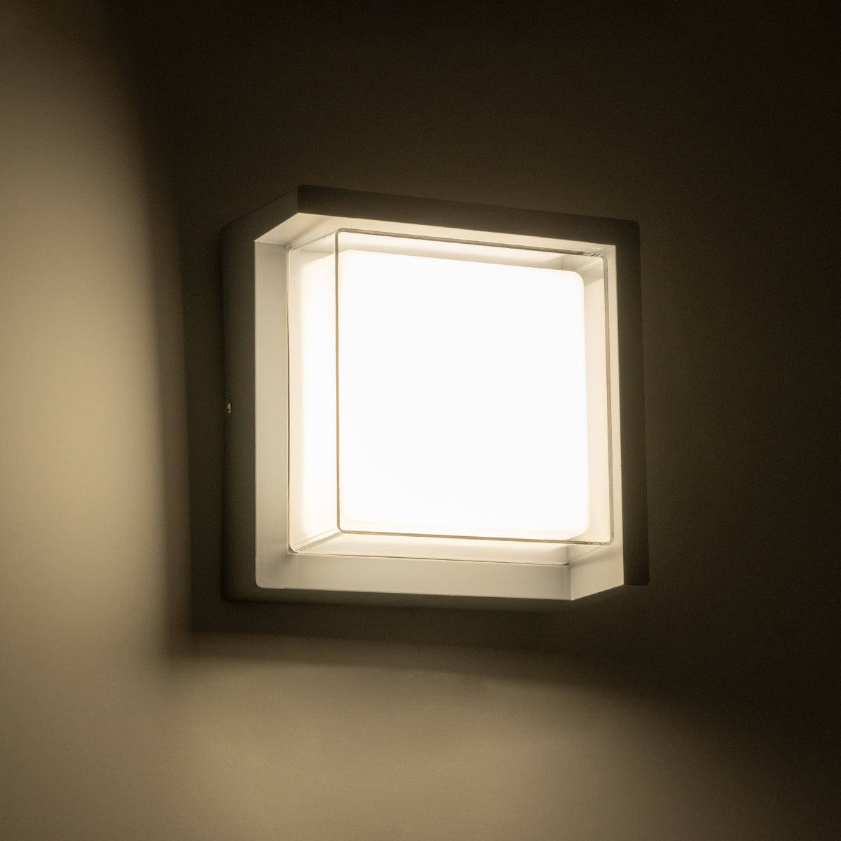 APEX 60771 Φωτιστικό Τοίχου - Απλίκα Εσωτερικού/Εξωτερικού Χώρου LED 10W 1050lm 120° AC175-265V Αδιάβροχο IP65 - Πλαστικό Σώμα - Φυσικό λευκό 4500K - Μ17 x Π17 x Υ9cm - Γκρι - Bridgelux Chip