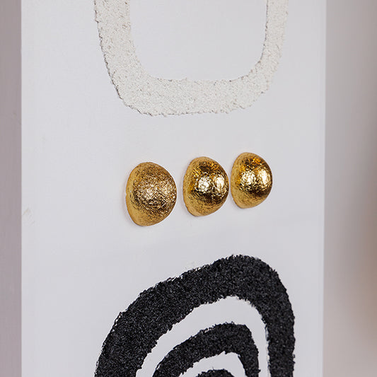 ΠΙΝΑΚΑΣ ΚΑΜΒΑΣ ΑΝΑΓΛΥΦΟ ΣΧΕΔΙΟ ΛΕΥΚΟΣ - ΜΑΥΡΟΣ - ΧΡΥΣΟΣ 60x7x80