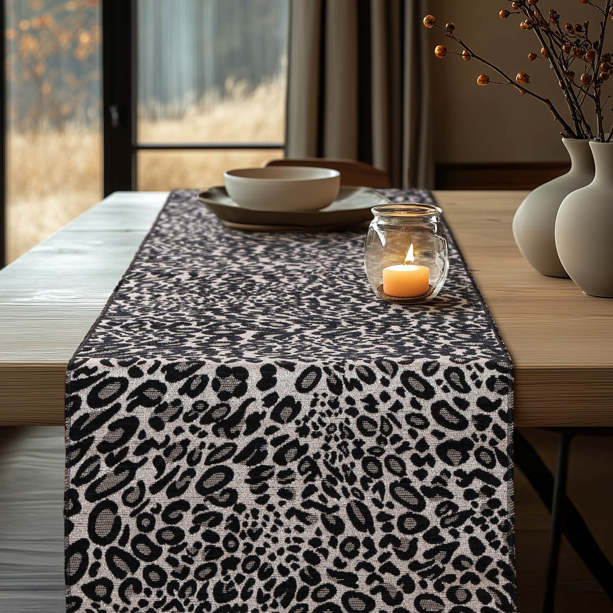 Ράννερ Ζακάρ με Σενίλ Άσπρο Μαύρο Λεοπάρ 32x250εκ