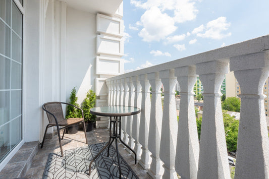 4 Μοναδικά Στυλ Διακόσμησης για το Μπαλκόνι σας