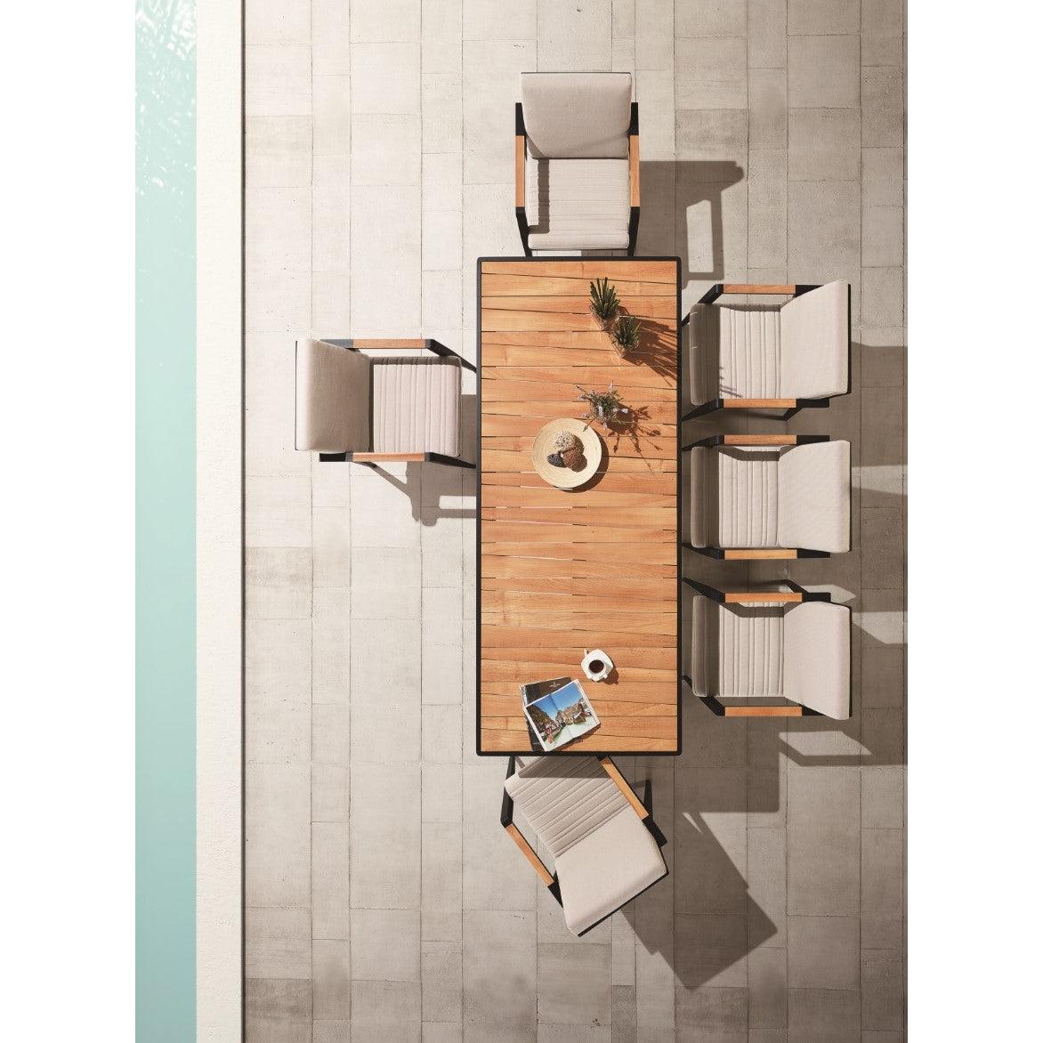 Emoti/D9 Dining Set
