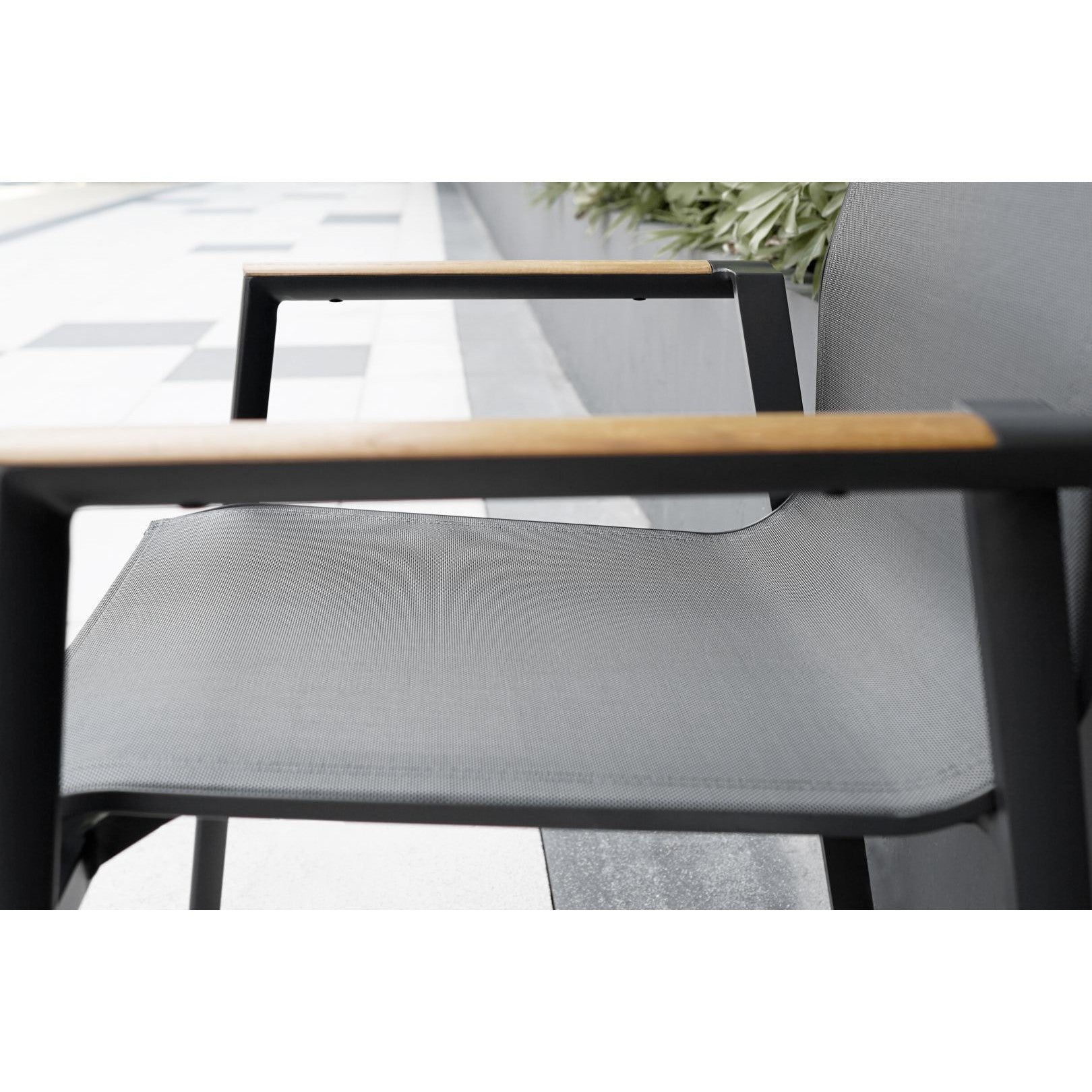 Aspen Πολυθρόνα Ανθρακί Αλουμινίου 67x58x88