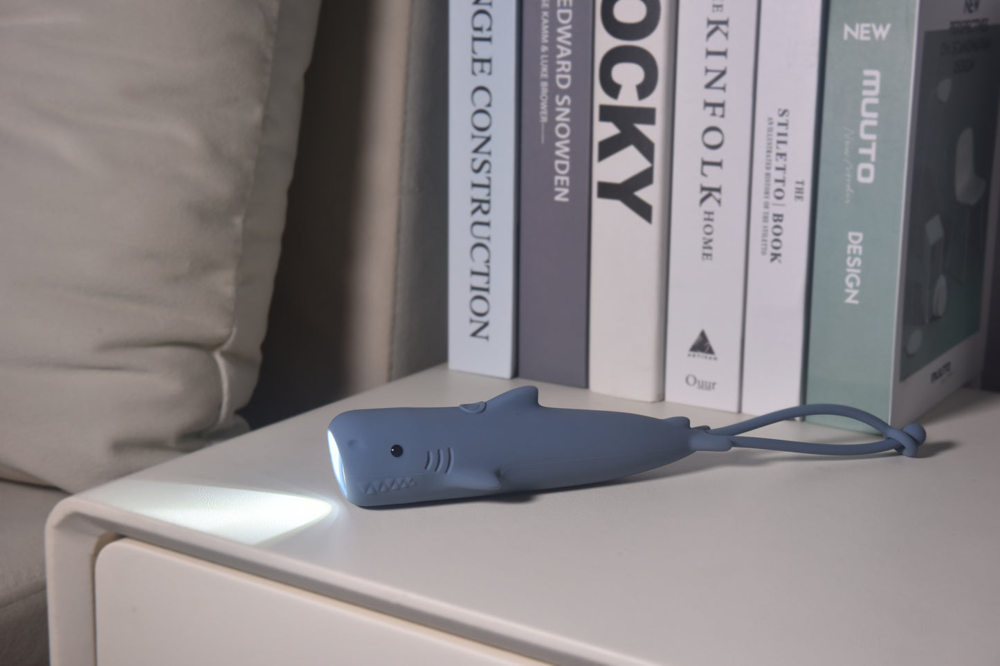 PFC 4029 ΦΑΚΟΣ ΕΠΑΝ/ΜΕΝΟΣ ΣΙΛΙΚΟΝΗ SHARK LED Φ4x28