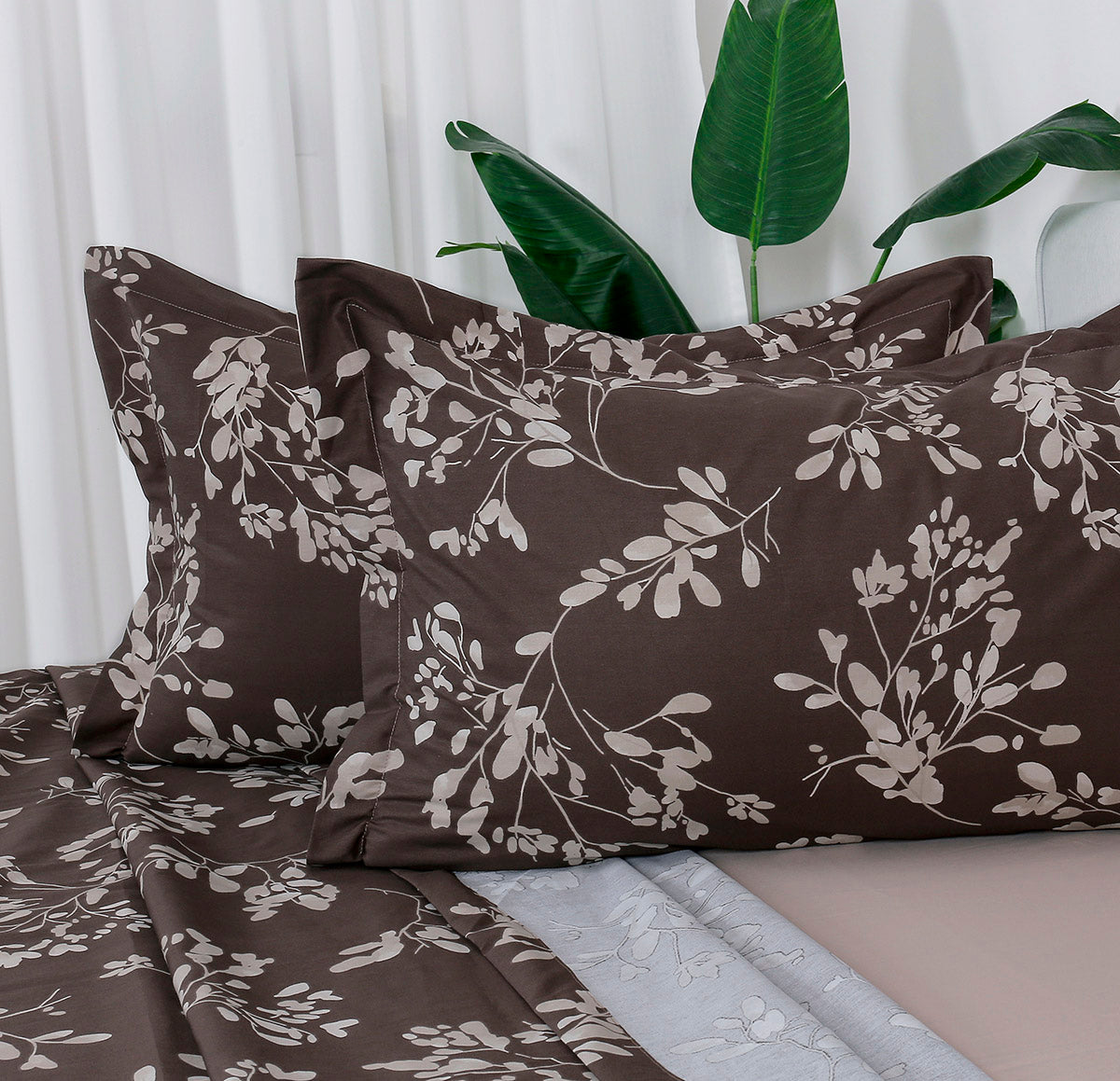 Double King-Size Bedsheet Set Memories Art 12693 230x260cm Brown