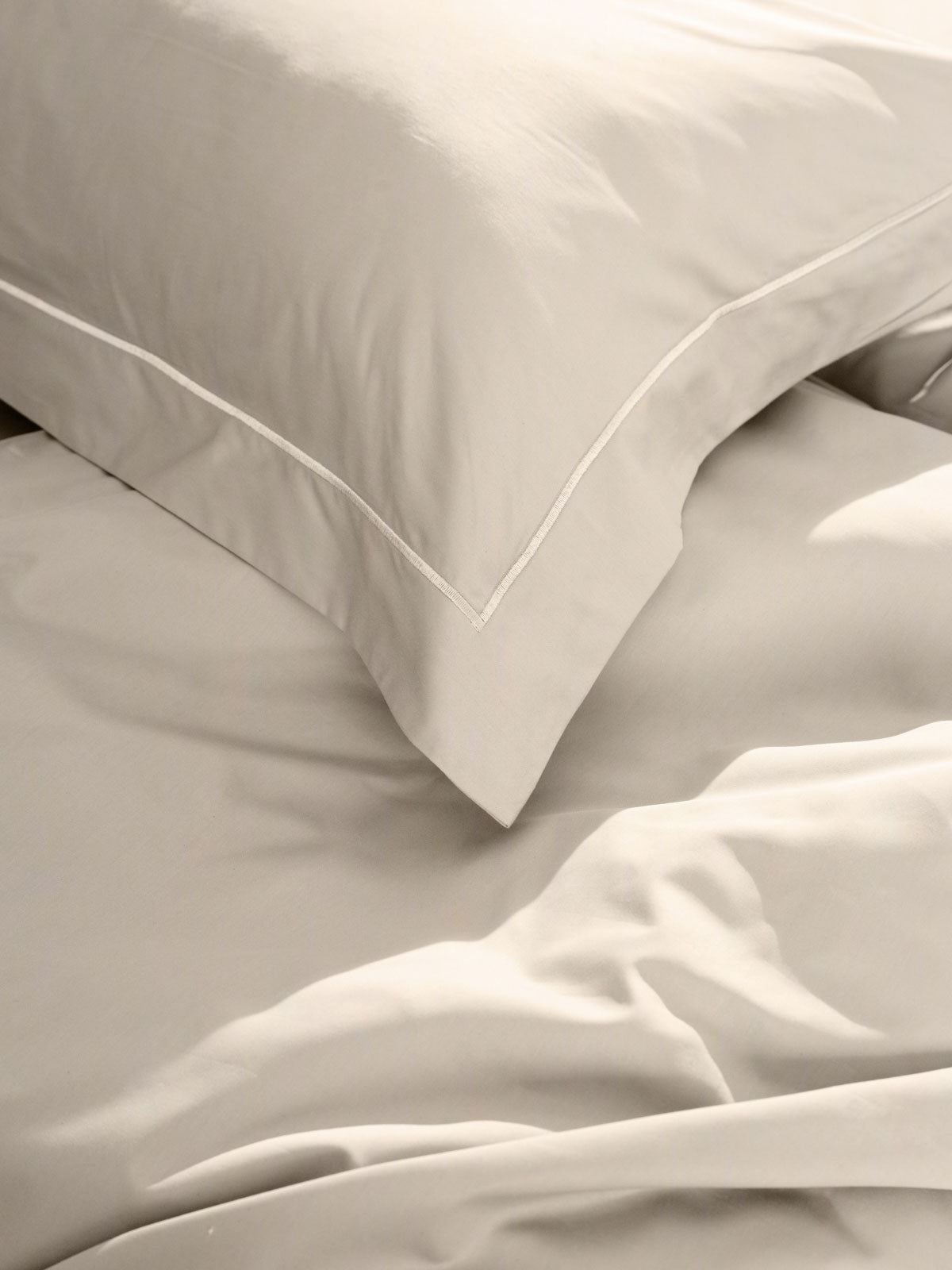 Σεντόνι Βαμβακοσατέν Omnia Φλατ Beige Υπέρδιπλο 250×280εκ