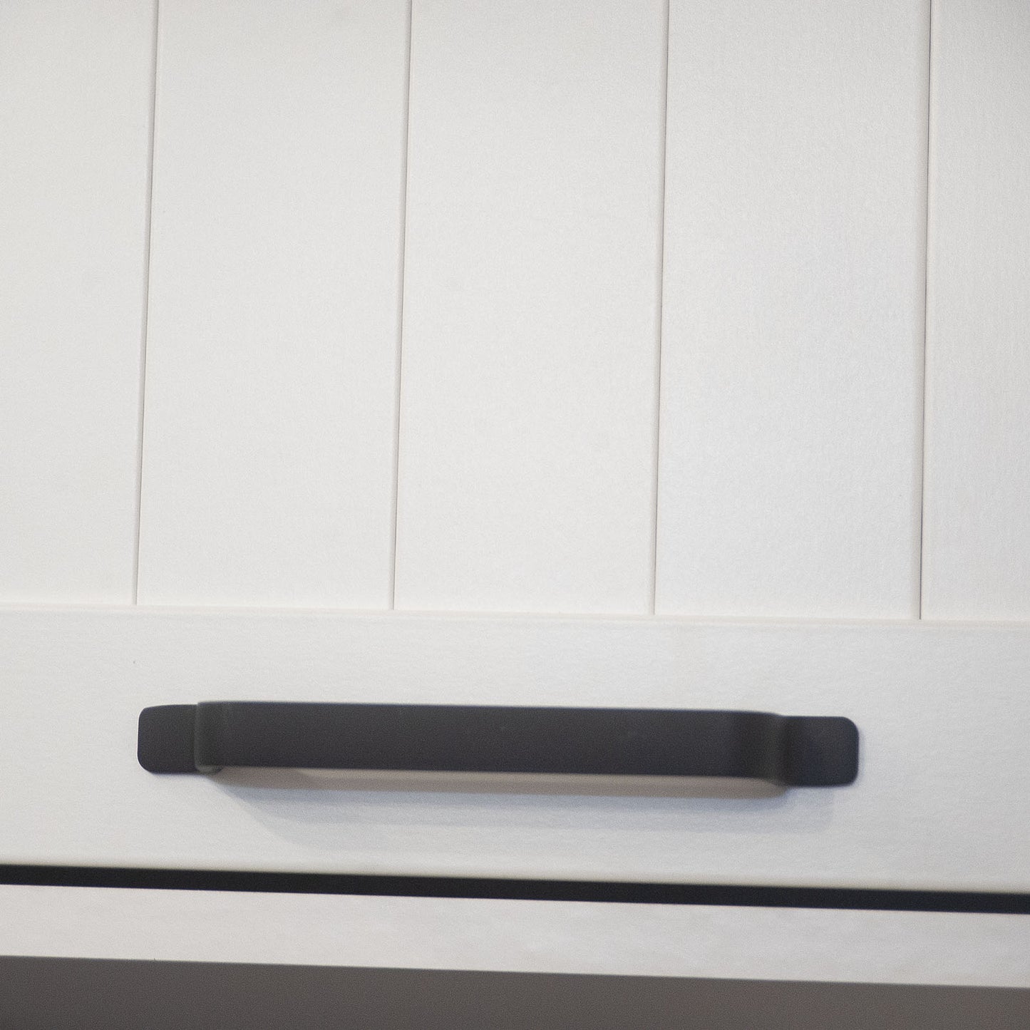 Βιτρίνα Verne Δίφυλλη Λευκό-Φυσικός Δρυς 114.8x37.2x153