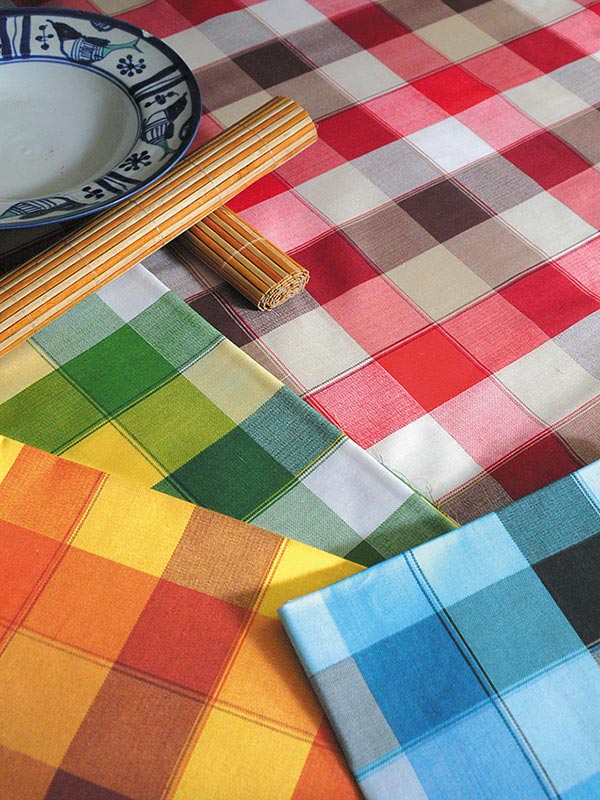 Τραπεζομάντηλο 6997 Red 140x140εκ