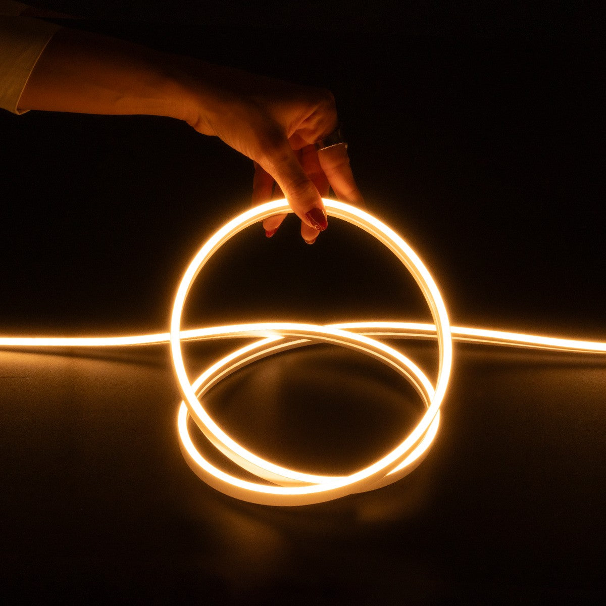 NEONPRO KLV-101-0059 Neon Flex LED Strip 10W/m 1200lm/m 120° DC 24V Waterproof IP65 120 x SMD2835 Chip/m Warm White 2700K Dimmable - Lumileds SMD Chip - L100 x W0.6 x H1.2
