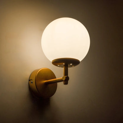 DALPH 203-0029 Vintage Επιτοίχιο Φωτιστικό Απλίκα Μονόφωτο 1 x E27 IP20 Χρυσό Μέταλλο με Λευκό Γυαλί - M15 x Π18 x Υ24.5cm