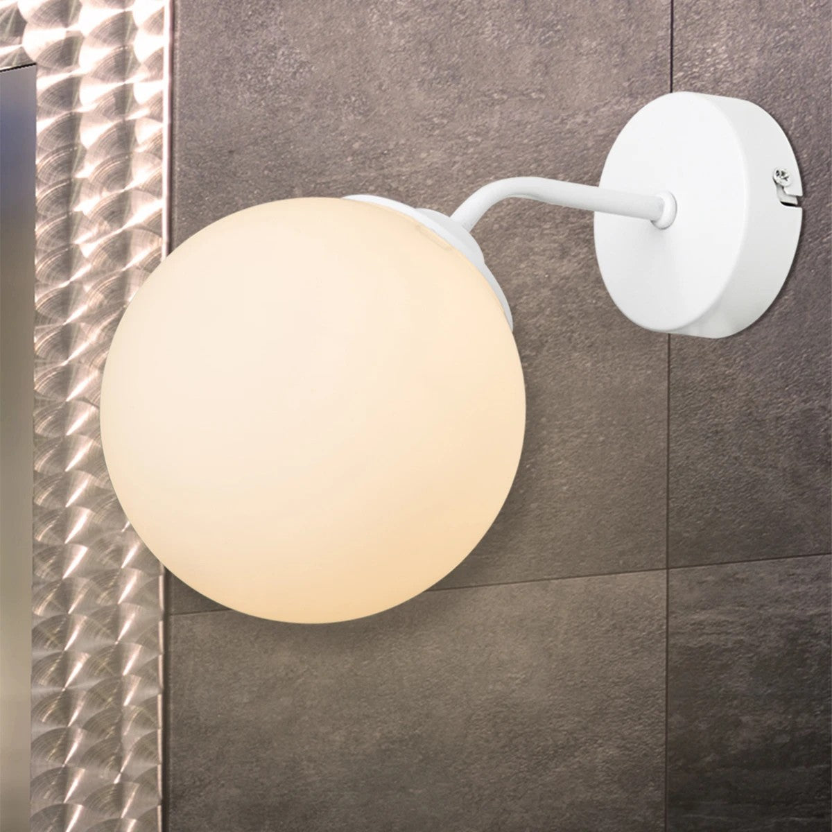 DALPH 203-0035 Vintage Επιτοίχιο Φωτιστικό Απλίκα Μονόφωτο 1 x E27 IP20 Λευκό Μέταλλο με Λευκό Γυαλί - M15 x Π18 x Υ22.5cm