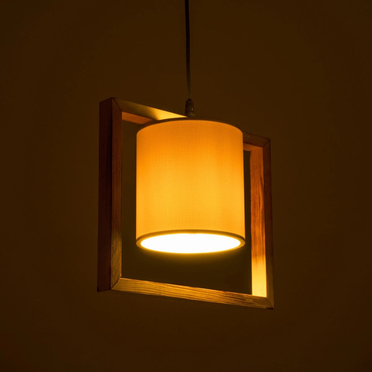 CUP 203-0050 Vintage Κρεμαστό Φωτιστικό Ανάρτηση Μονόφωτο 1 x E27 IP20 Καρυδί Ξύλο Με Λευκό Καπέλο- Μ28 x Π20 x Υ72cm