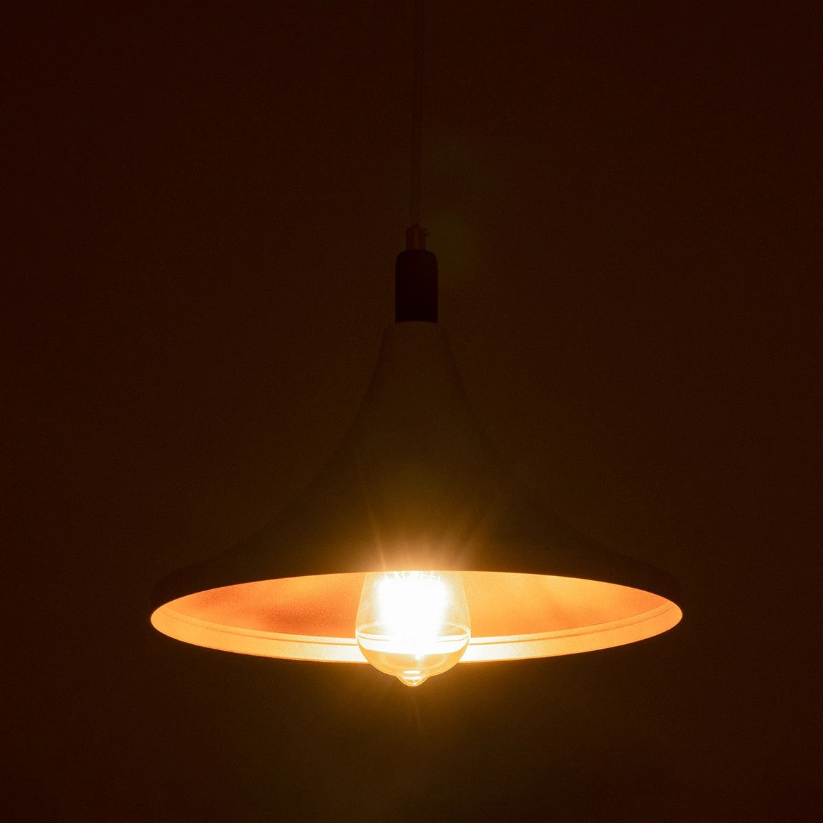 BELFRY 203-0076 Μοντέρνο Κρεμαστό Φωτιστικό Καμπάνα Μονόφωτο 1 x E27 IP20 Λεύκο με Χρυσό Πλαστικό - Μ29.5 x Π29.5 x Υ90cm