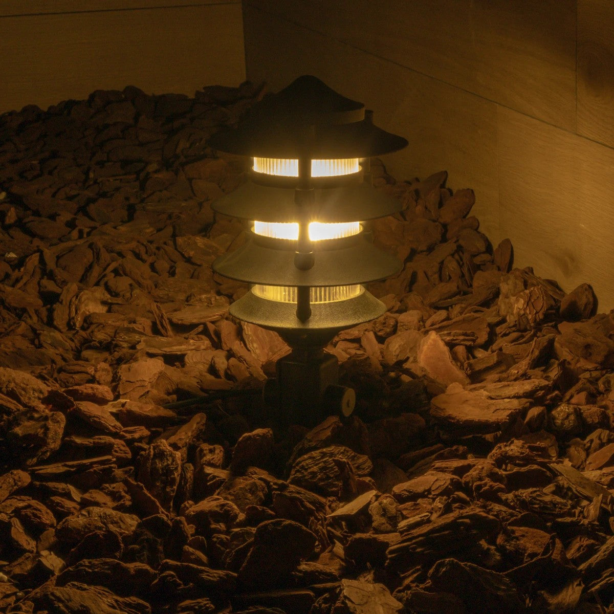 LANTERNA 203-0242 Μοντέρνο Καρφωτό Φωτιστικό Φαναράκι Μονόφωτο 1 x E27 IP44 Μαύρο & Διάφανο Πλαστικό - Μ16 x Π16 x Υ50