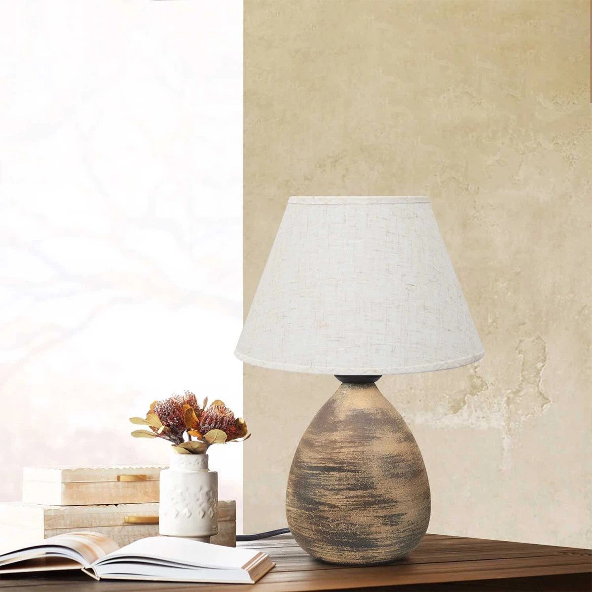 LISBON 204-0150 Vintage Eπιτραπέζιο Φωτιστικό Μονόφωτο 1 x E27 IP20 Καφέ Κεραμικό με Μπεζ Ύφασμα - Μ22 x Π22 x Υ30cm