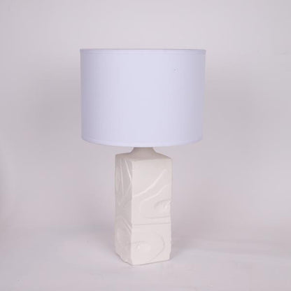 ΕΠΙΤΡΑΠΕΖΙΟ ΦΩΤΙΣΤΙΚΟ ΜΕ ΥΦΑΣΜΑΤΙΝΟ ΚΑΠΕΛΟ ΚΕΡΑΜΙΚΟ ΛΕΥΚΟ 28x46εκ