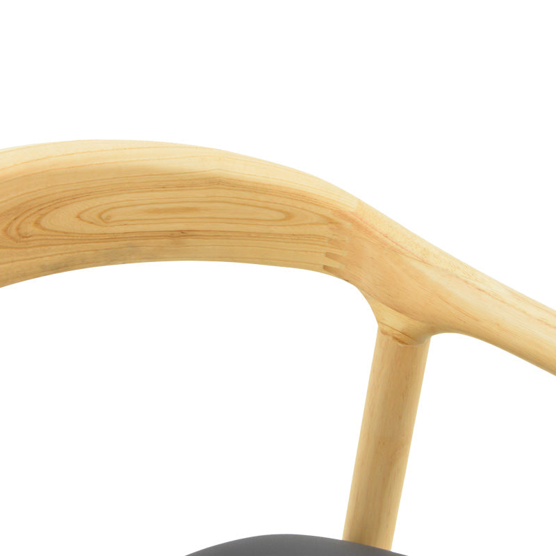 Πολυθρόνα Hogie Rubberwood σε Φυσική Απόχρωση με Μαύρο PU Μαξιλάρι 61x60x76