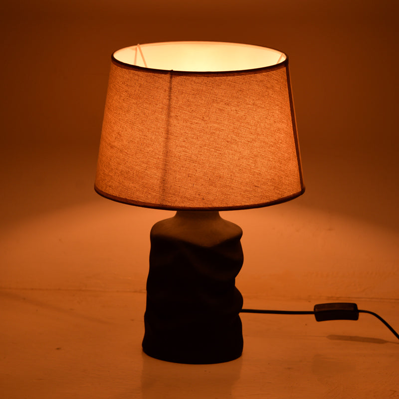 Επιτραπέζιο Φωτιστικό Wabbi Ε27 Κεραμικό σε Μαύρο-Μπεζ Απόχρωση Φ28x41