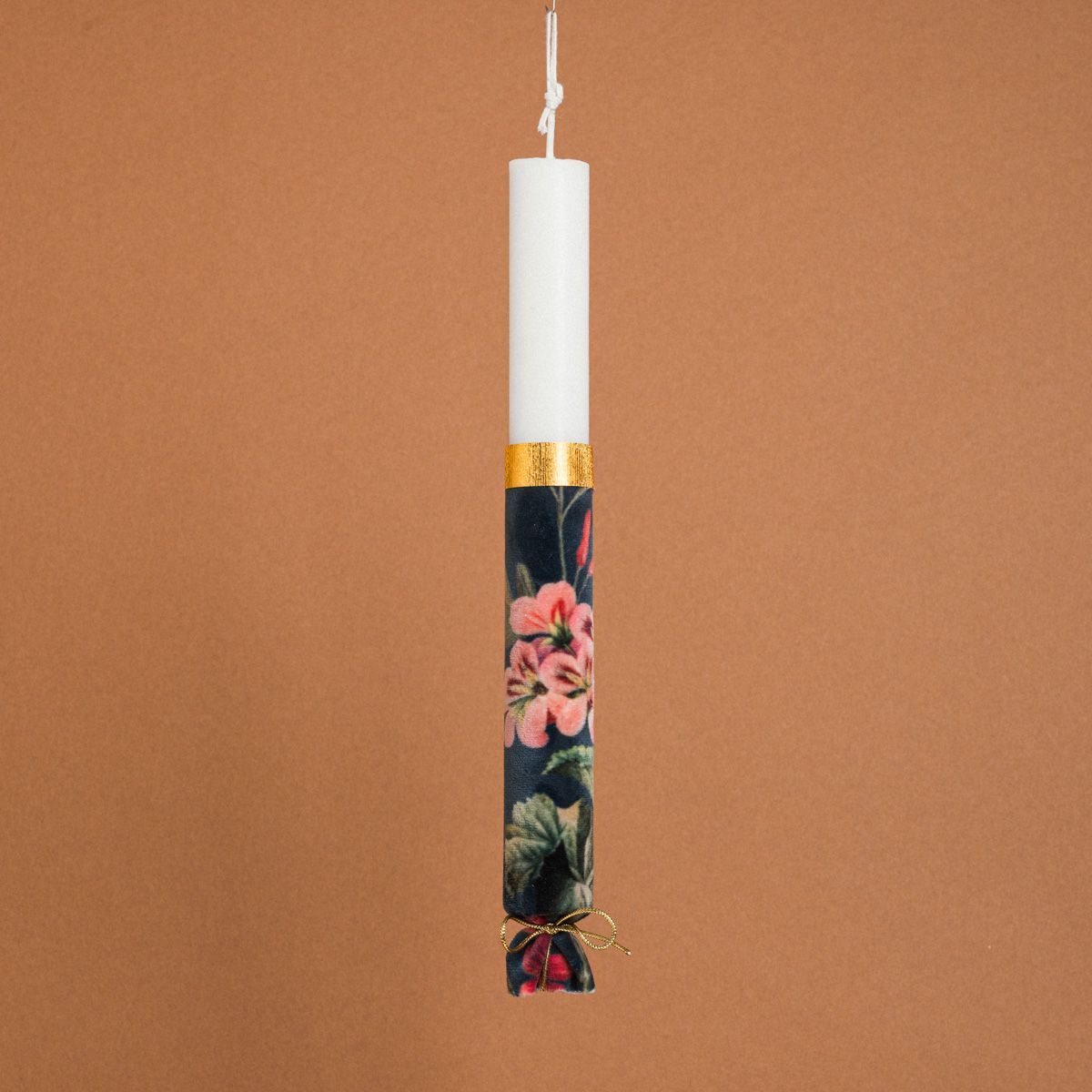 Λαμπάδα Στολισμένη Βελούδο Πολύχρωμα Λουλούδια σε Συσκευασία Δώρου