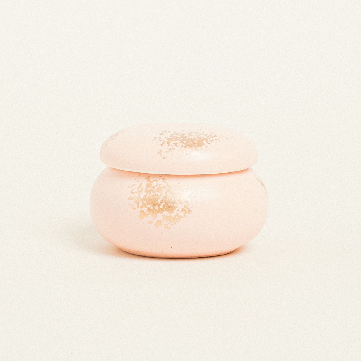 Κεραμική Μπιζουτιέρα Μακαρόν με Χρυσή Λεπτομέρεια 7x7x5 Σομόν/Χρυσό