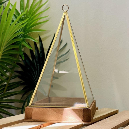 Πυραμίδα Γυάλινη με Ξύλινη Βάση 12x12x22