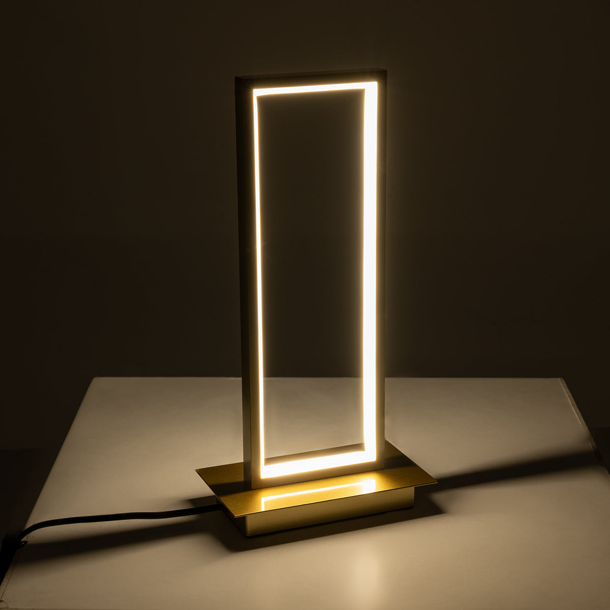 CORNELIE 60462 Επιτραπέζιο Φωτιστικό LED CCT 18W 1980lm 200° AC 220-240V - Εναλλαγή Φωτισμού μέσω Διακόπτη On/Off All In One Ψυχρό 6000k+Φυσικό 4500k+Θερμό 2700k Μ18 x Π10 x Υ36cm - Χρυσό