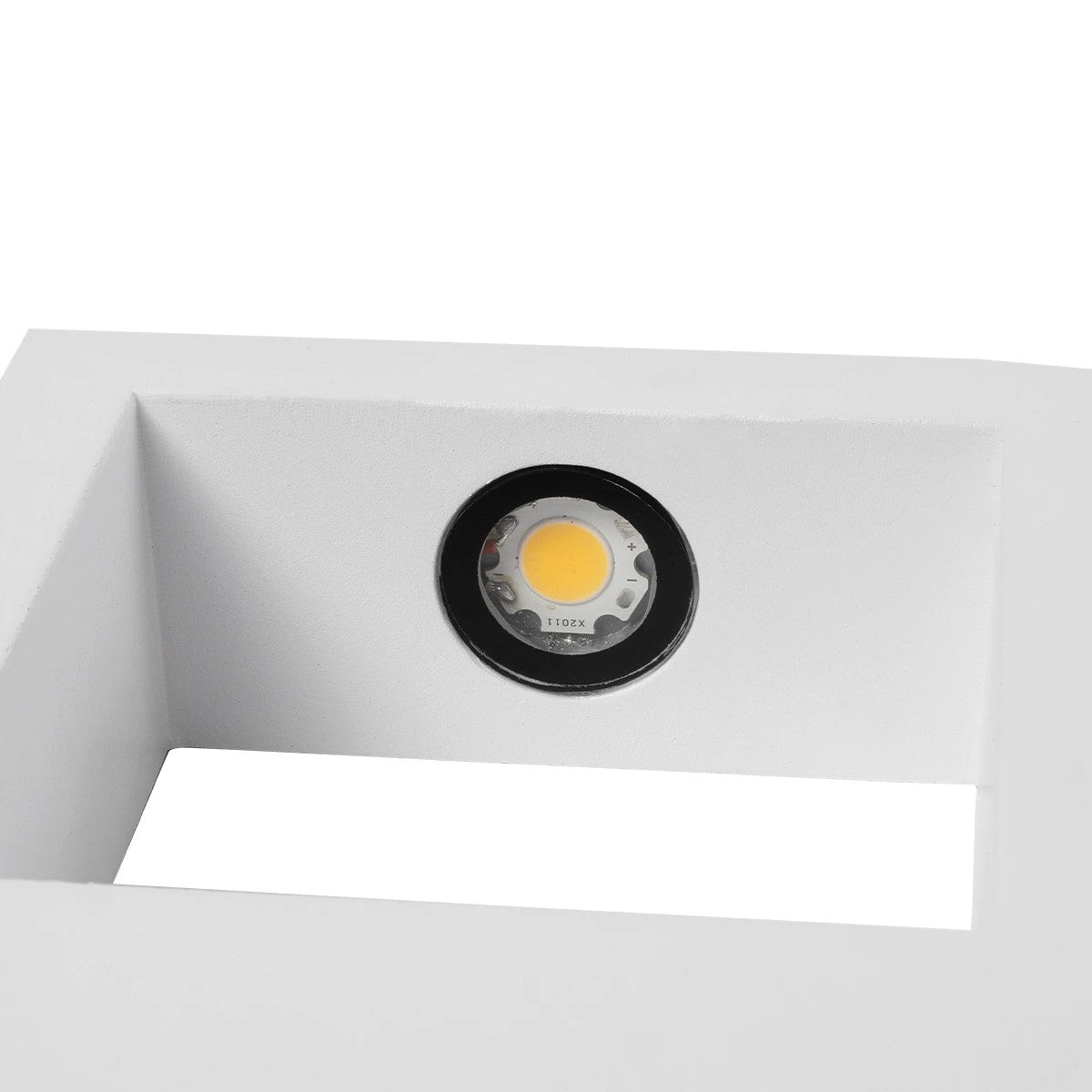 AURA KLV-101-0118 Φωτιστικό Τοίχου / Απλίκα LED 7W 875lm 45° AC 220-240V Αδιάβροχο IP65 Θερμό Λευκό 2700K - Bridgelux COB Chip & TÜV SÜD Driver - Λευκό Ματ - Μ13 x Π15 x Υ4.5