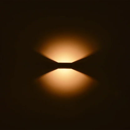 AURA KLV-101-0116 Φωτιστικό Τοίχου / Απλίκα LED 7W 875lm 45° AC 220-240V Αδιάβροχο IP65 Θερμό Λευκό 2700K - Bridgelux COB Chip & TÜV SÜD Driver - Μαύρο Ματ - Μ13 x Π15 x Υ4.5