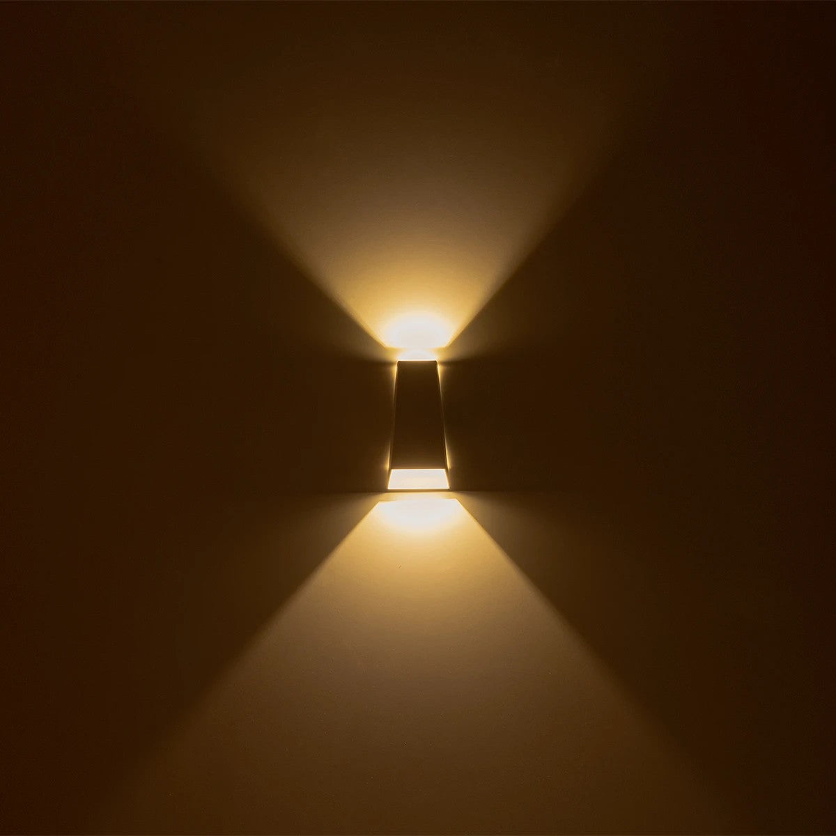 FLUX KLV-101-0121 Φωτιστικό Τοίχου / Απλίκα LED 6W 750lm 30° AC 220-240V Αδιάβροχο IP65 Θερμό Λευκό 2700K - Bridgelux COB Chip & TÜV SÜD Driver - Λευκό Ματ - Μ5 x Π8.5 x Υ17