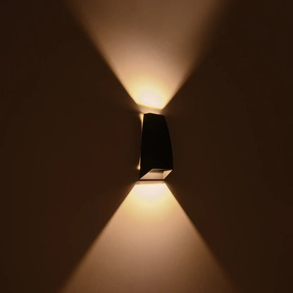 FLUX KLV-101-0119 Φωτιστικό Τοίχου / Απλίκα LED 6W 750lm 30° AC 220-240V Αδιάβροχο IP65 Θερμό Λευκό 2700K - Bridgelux COB Chip & TÜV SÜD Driver - Μαύρο Ματ - Μ5 x Π8.5 x Υ17