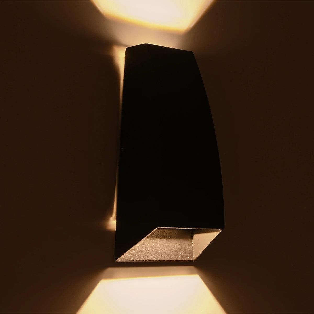 FLUX KLV-101-0119 Φωτιστικό Τοίχου / Απλίκα LED 6W 750lm 30° AC 220-240V Αδιάβροχο IP65 Θερμό Λευκό 2700K - Bridgelux COB Chip & TÜV SÜD Driver - Μαύρο Ματ - Μ5 x Π8.5 x Υ17