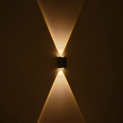 HIKARI 60685 Μοντέρνο Φωτιστικό Τοίχου - Απλίκα LED 4W 500lm 30° AC 220-240V Αδιάβροχο IP65 Θερμό Λευκό 2700K - CREE XPE Chip & TÜV SÜD Driver - Μαύρο Ματ - Μ6 x Π4 x Υ10.5