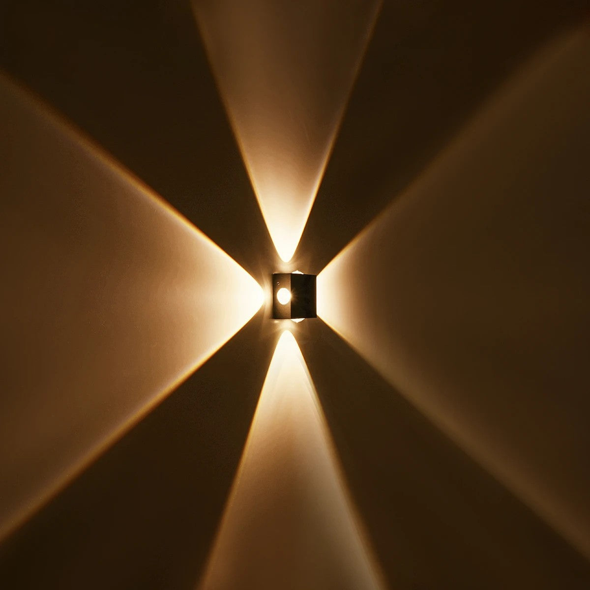 HIKARI 60686 Μοντέρνο Φωτιστικό Τοίχου - Απλίκα LED 8W 1000lm 30° AC 220-240V Αδιάβροχο IP65 Θερμό Λευκό 2700K - CREE XPE Chip & TÜV SÜD Driver - Μαύρο Ματ - Μ9 x Π4 x Υ9