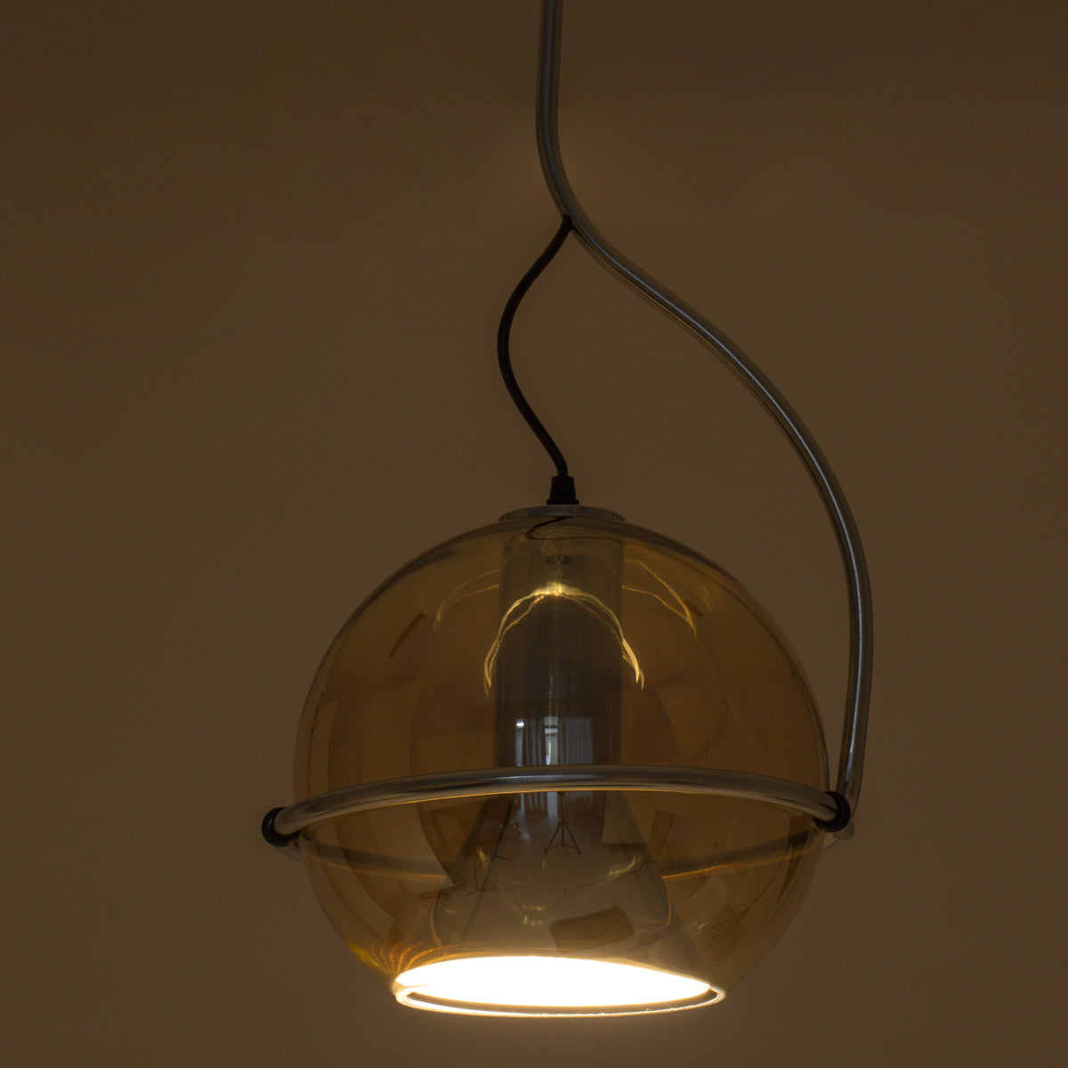 GLASSO 60927 Μοντέρνο Κρεμαστό Φωτιστικό Οροφής Μονόφωτο 1 x E27 Φιμέ Καθρεπτιζέ Χρυσό Μελί Γυάλινη Μπάλα με Μεταλλικό Επιχρωμιωμένο Σώμα Φ27 x Υ52cm