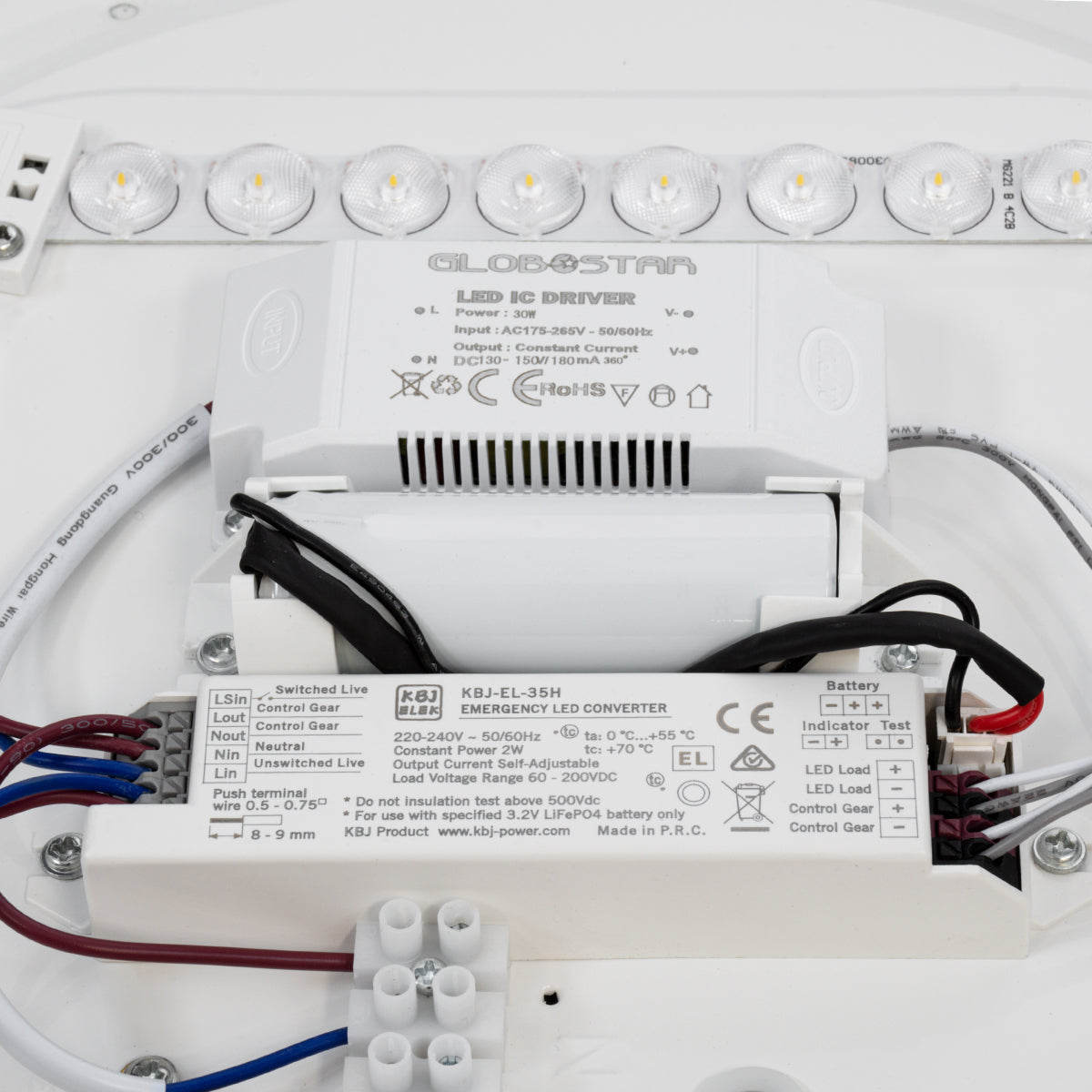 EMERGANO 60992 Πλαφονιέρα Οροφής LED 30W 3000lm 120° AC 220-240V με Ενσωματωμένο Σύστημα Emergency Li-ion 3450mAh/12.8Wh με Αυτονομία έως 3hrs - Αδιάβροχη IP54 Φ38 x Υ5.3cm Ψυχρό Λευκό 6000K - Λευκό - Bridgelux Chips