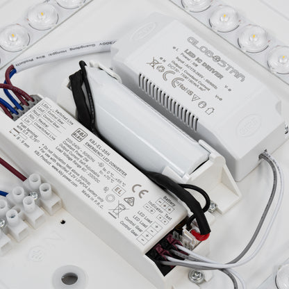 EMERGANO 60992 Πλαφονιέρα Οροφής LED 30W 3000lm 120° AC 220-240V με Ενσωματωμένο Σύστημα Emergency Li-ion 3450mAh/12.8Wh με Αυτονομία έως 3hrs - Αδιάβροχη IP54 Φ38 x Υ5.3cm Ψυχρό Λευκό 6000K - Λευκό - Bridgelux Chips