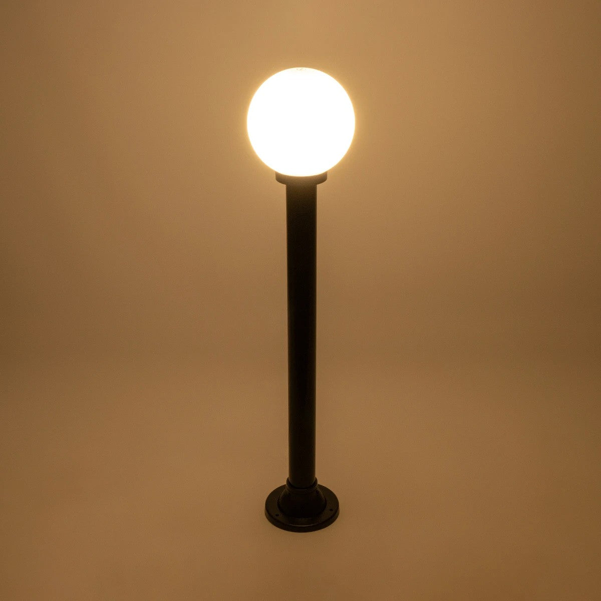 AGROS 61596 Φωτιστικό Κολωνάκι Κήπου με Ντουί 1 x E27 AC 220-240V Αδιάβροχο IP65 - Λευκό & Μάυρο - Μ20 x Π20 x Υ100cm