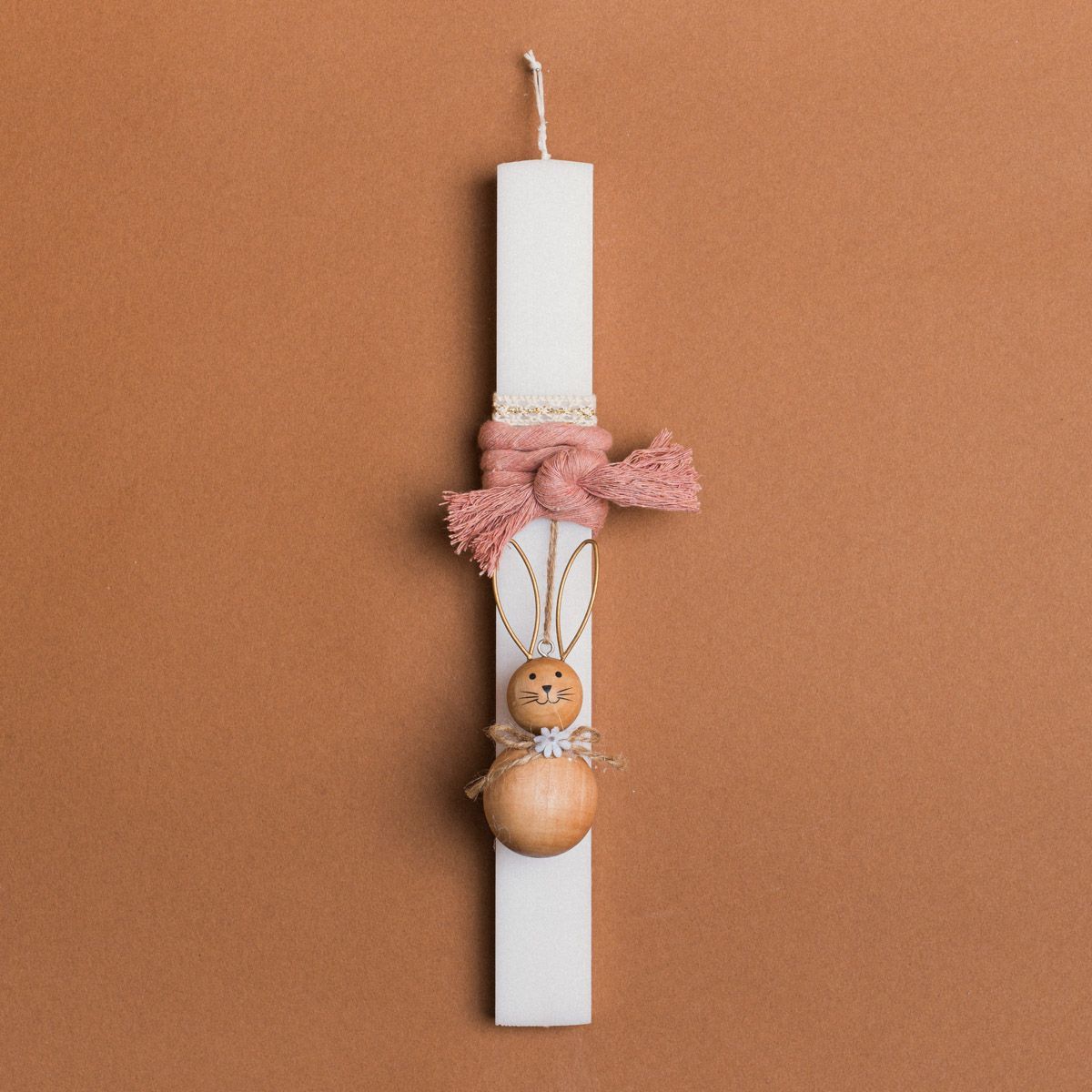 Λαμπάδα 33εκ Σάπιο Μήλο Κορδόνι Ξύλινος Λαγός Μπάλα σε Συσκευασία Δώρου