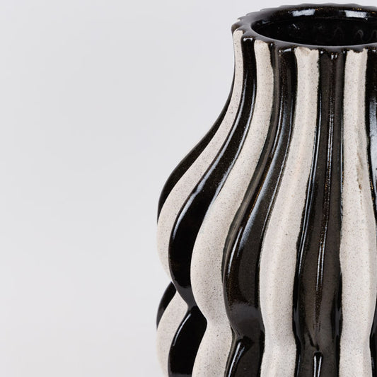 ΒΑΖΟ ΚΕΡΑΜΙΚO ΜΑΥΡΟ-ΛΕΥΚΟ 21x21x38