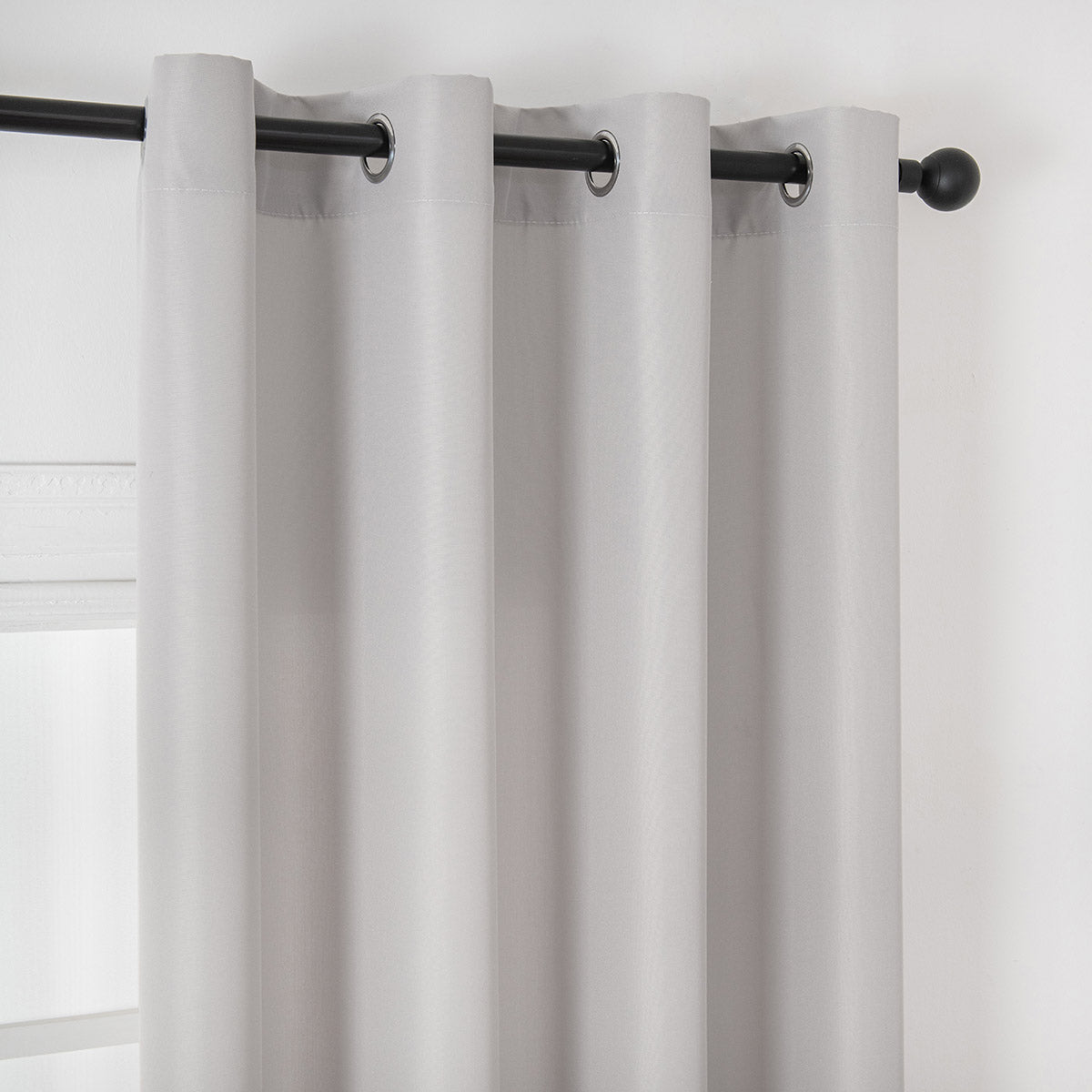 Κουρτίνα Μεσαίας Σκίασης με 8 Μεταλλικούς Κρίκους Effect Art 8443 140x270εκ Ασημί