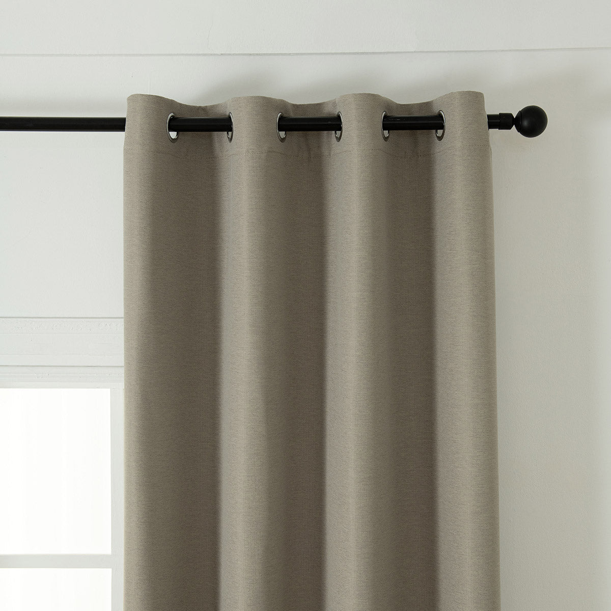 Κουρτίνα Blackout Jacquard Σκίασης με 8 Μεταλλικούς Κρίκους Glare Art 8444 140x270εκ Άμμου