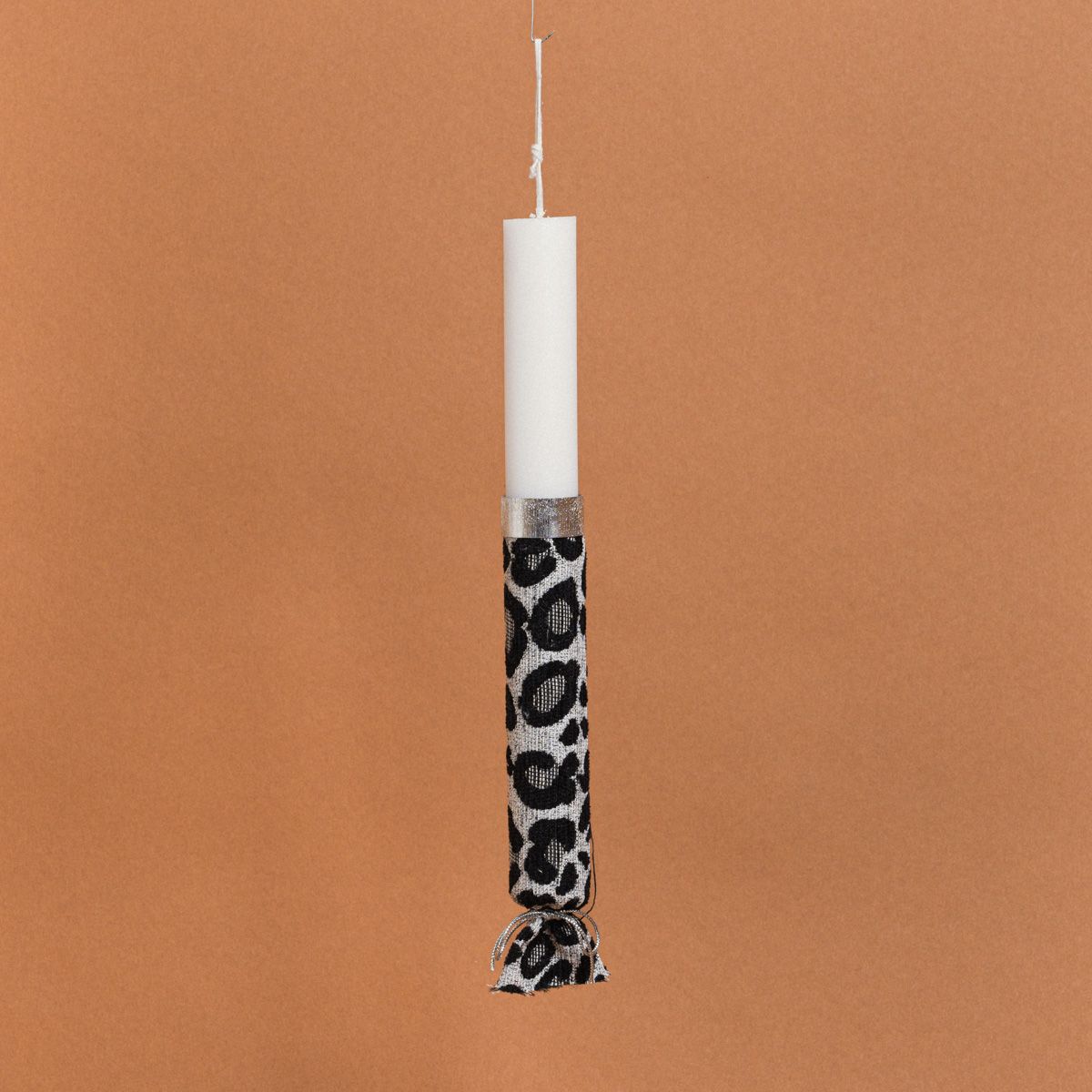 Λαμπάδα Στολισμένη Ζακάρ Μαύρο Λεοπάρ σε Συσκευασία Δώρου