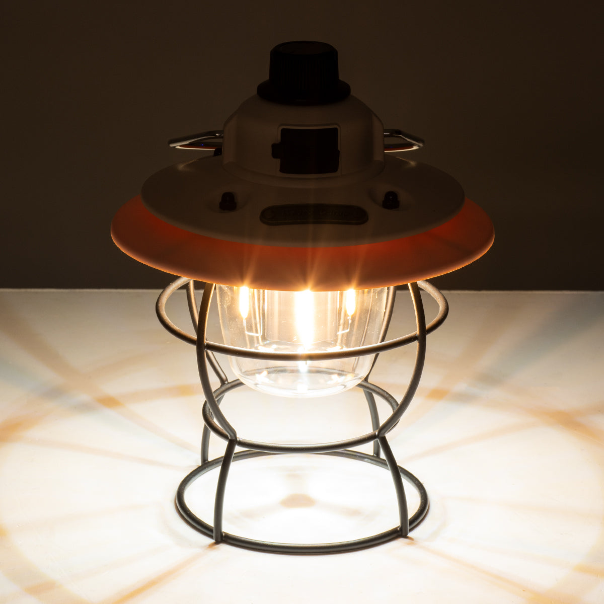 85696 Αυτόνομο Φανάρι Camping LED 4W USB 2.0 με Επαναφορτιζόμενη Μπαταρία 1 x 18650 2000mAh Li-ion Power Bank IP20 Dimmable Ροζ με Διάφανο Γυαλί CCT Εναλλαγή Φωτισμού μέσω On/Off All In One Ψυχρό 6000K+Φυσικό 4500K+Θερμό 2700K Φ13.5 x Υ17.5cm