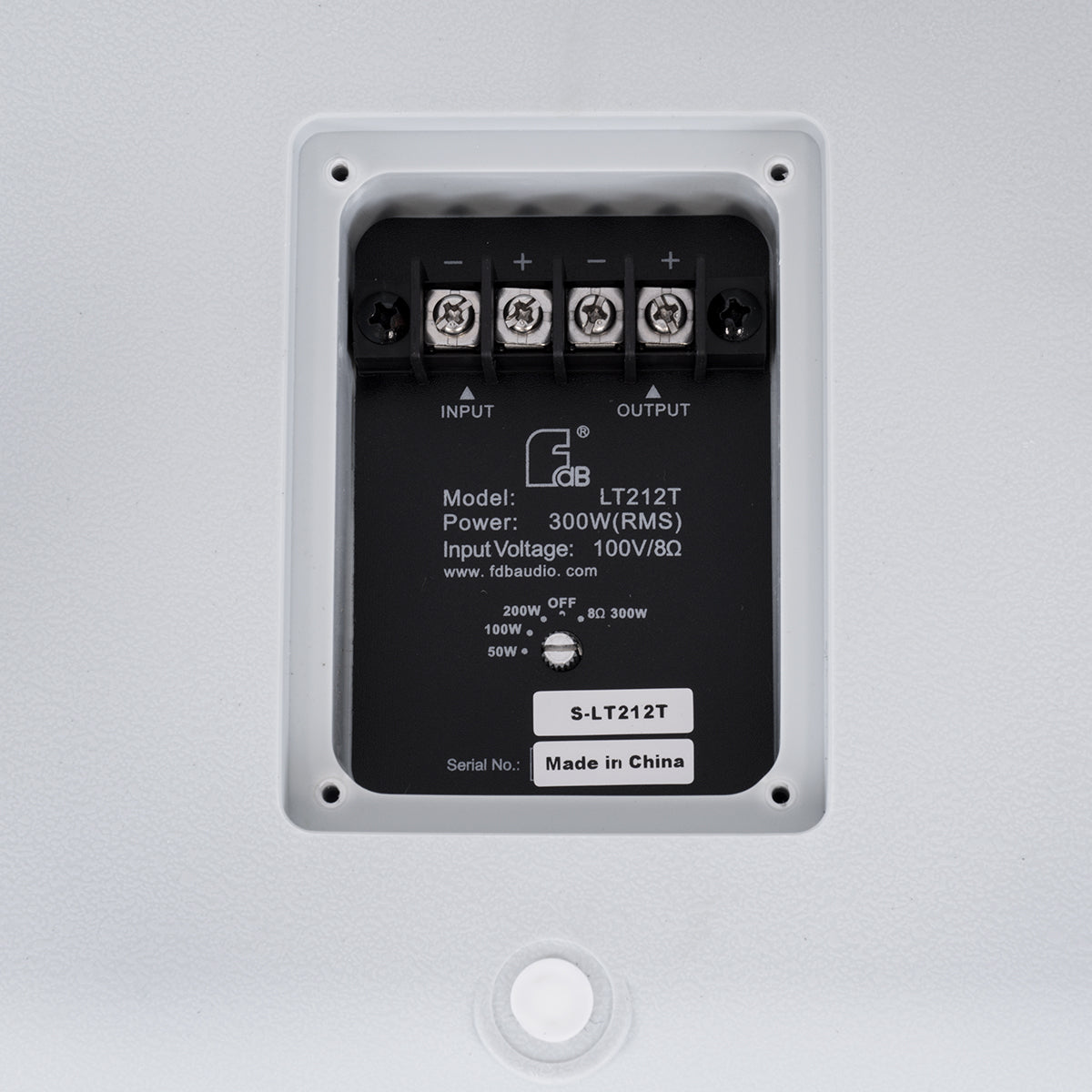 FDB LT212T 98009 Επιτοίχιο Παθητικό Ηχείο Εγκαταστάσεων με Μετασχηματιστή 100V & 8Ω - 300W RMS (1200W Peak) - 1 x 12" Inches LF & 1 x 1.7" Inches HF - Αδιάβροχο IP56 - Λευκό - Μ40.7 x Π37.8 x Υ41.1