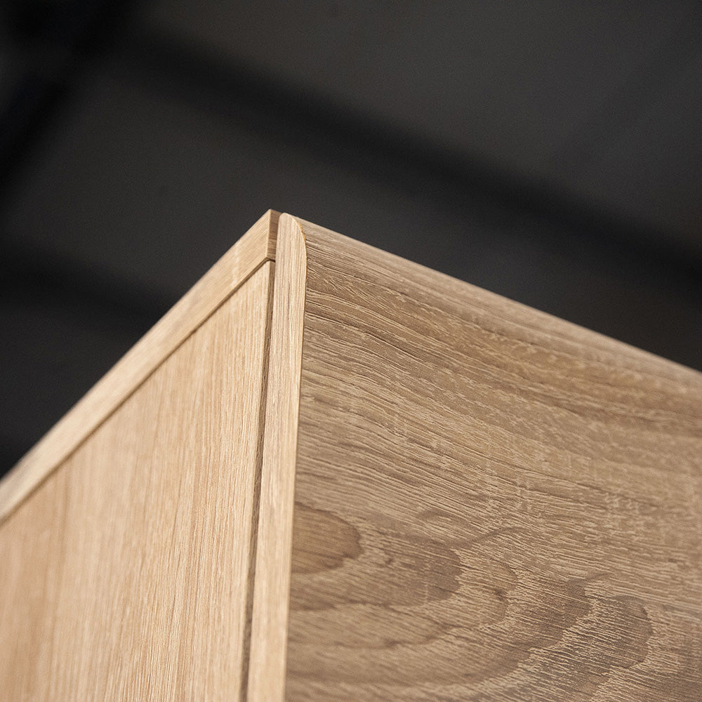 Βιτρίνα Solo Μονόφυλλη 65x35x109 Sonoma με Λεπτομέρειες Wenge και MDF Καμπυλωτό Τελείωμα